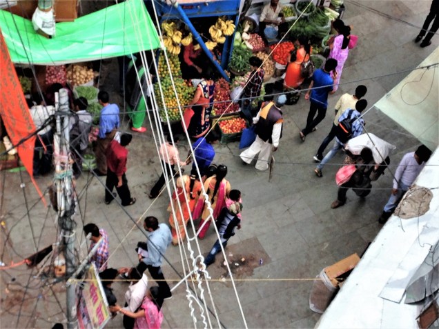 Market_from_roof_hotel