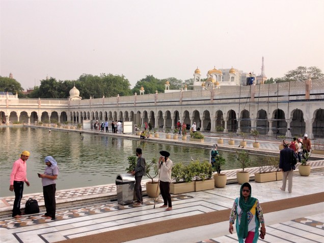 Morning worshippers at the holy pond of Gurudwara Bangla Sahib, New Delhi