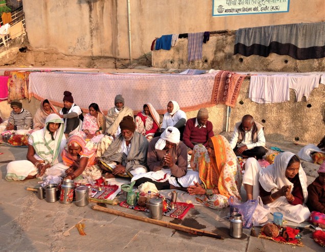 Early morning prayers on the ghats at Maheshwar.